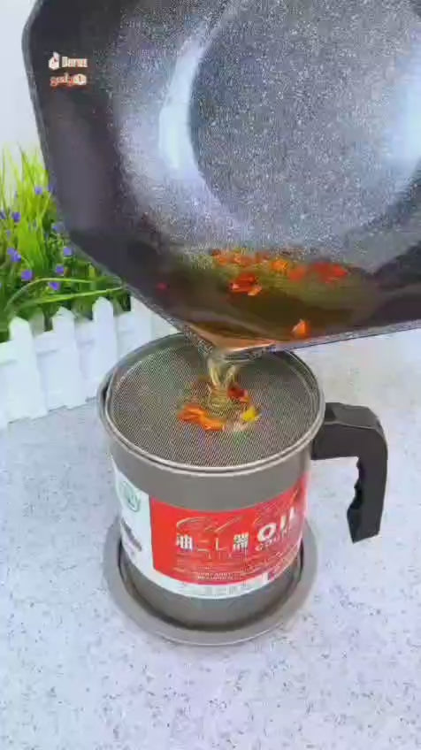 Stainless Steel Oil Strainer Pot 1.4L – 20% OFF & Free Delivery